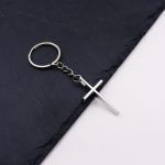 Couple Cross Keychain – Simple Metal Pendant for Bags, Cars & Gifts